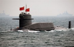 Tàu ngầm sử dụng năng lượng hạt nhân của TQ được đưa ra lần đầu nhân dịp kỷ nịêm 60 năm thành lập nước CHND Trung Quốc. AFP photo