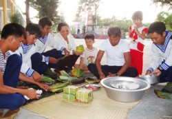 Quân dân đảo Sinh Tồn, quần đảo Trường Sa những ngày giáp tết vừa qua. Ảnh: TRẦN ĐẠI