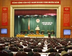 Quốc hội  vinh danh Đảng CSVN muôn năm