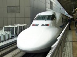 Tàu cao tốc Shinkansen của Nhật tại Tokyo. Nguồn: wikipedia.org