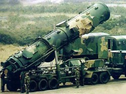 Tên lửa đạn đạo DF-21 của Trung Quốc