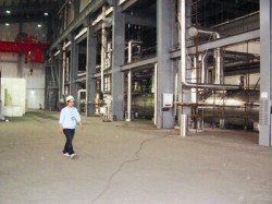 Nhà máy nhiệt điện Cẩm Phả (Quảng Ninh), nhà thầu Trung Quốc thắng thầu cung cấp thiết bị . Ảnh: L.T