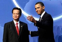 Tổng thống Barrack Obama chào mừng Thủ tướng Việt Nam Nguyễn Tấn Dũng trong cuộc họp thượng đỉnh về an ninh hạt nhân ở Washington vào ngày 12/4. Ảnh: Reuters