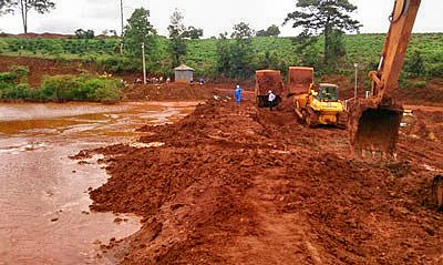 bùn dỏ, bauxite