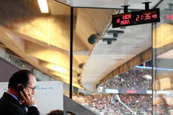 Tổng thống Pháp đang ở trong sân vận động Stade de France khi vụ tấn công khủng bố diễn ra. Nguồn: AP